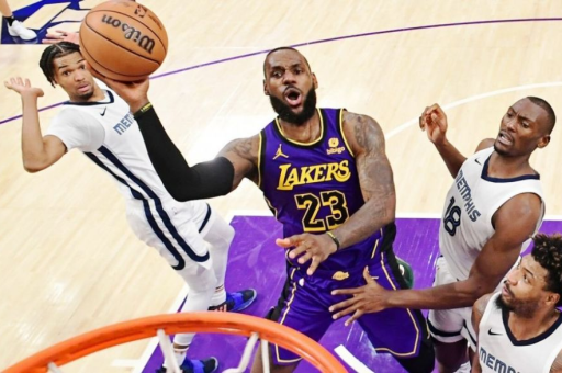 湖人对凯尔特人：今天看NBA湖人和凯尔特人的比赛，感觉湖人怎么就这么差了